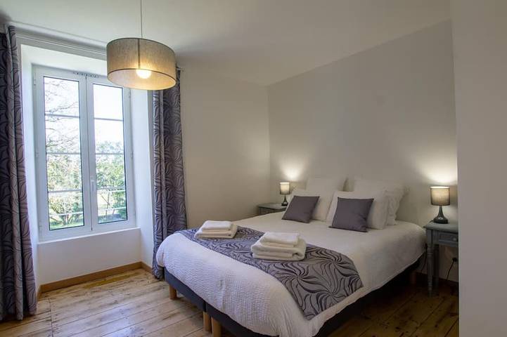 Gîte pour 8 personnes, avec jardin et terrasse à Savignac-les-Églises - 2