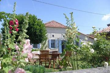 Gîte pour 5 personnes, avec jardin, animaux acceptés à Yviers