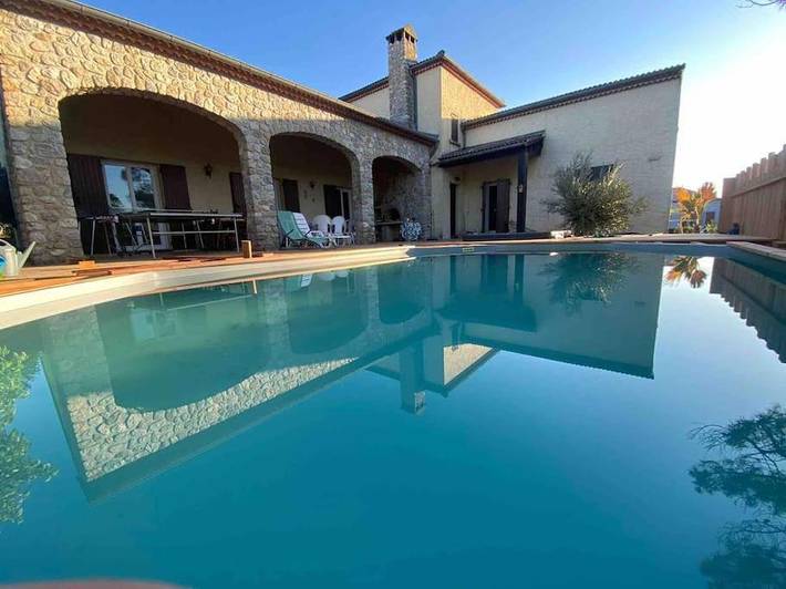 Casa de vacaciones para 12 personas, con piscina y jacuzzi además de jardín y terraza - 1