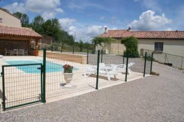 Gîte pour 8 personnes, avec terrasse et jardin à Thégra