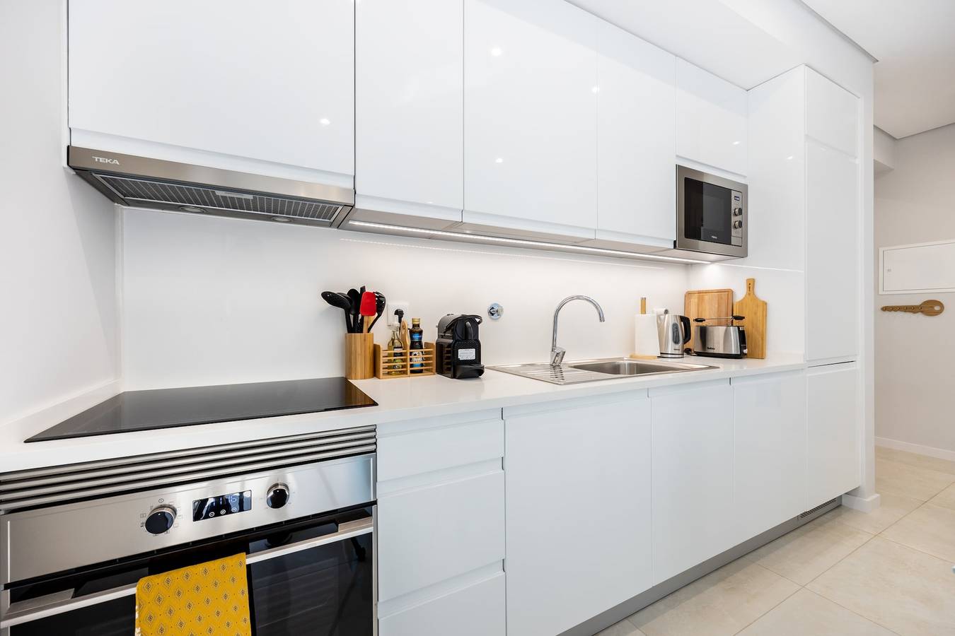 Ganze Wohnung, Ferienwohnung für 2 Personen mit Balkon in Praia da Rocha, Portimão