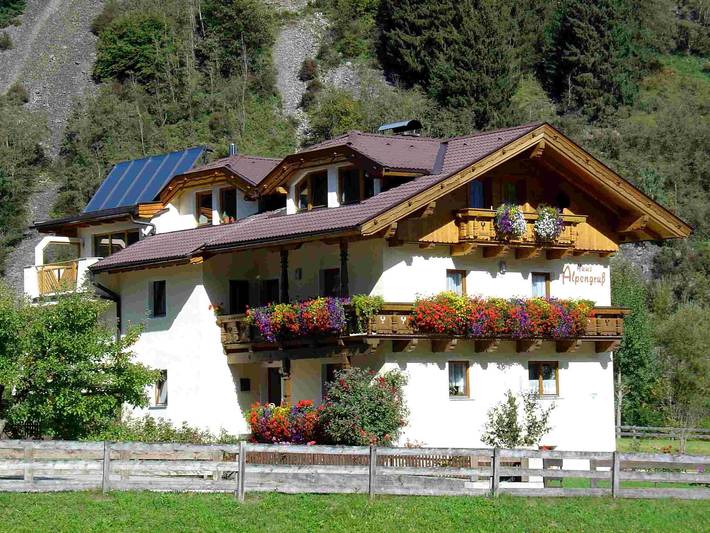 Ferienwohnung für 4 Personen, mit Balkon und Ausblick sowie Garten, kinderfreundlich in Neustift im Stubaital - 3