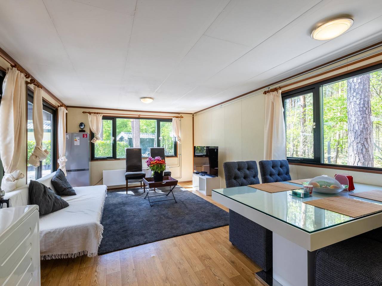 Schönes Chalet im Ferienpark mit Schwimmbädern. in Veluwe
