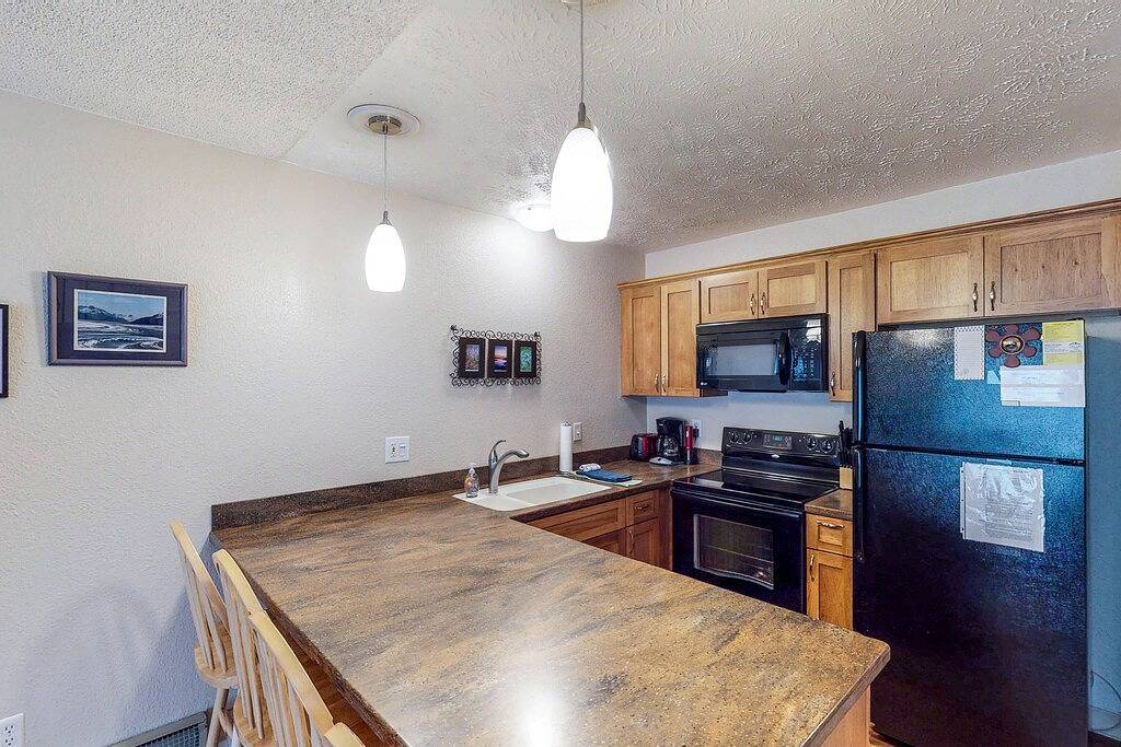 Ganze Wohnung, Renovierte Wohnung mit Blick auf die Berge, Zugang zum Wandern und Skifahren in Girdwood, Anchorage