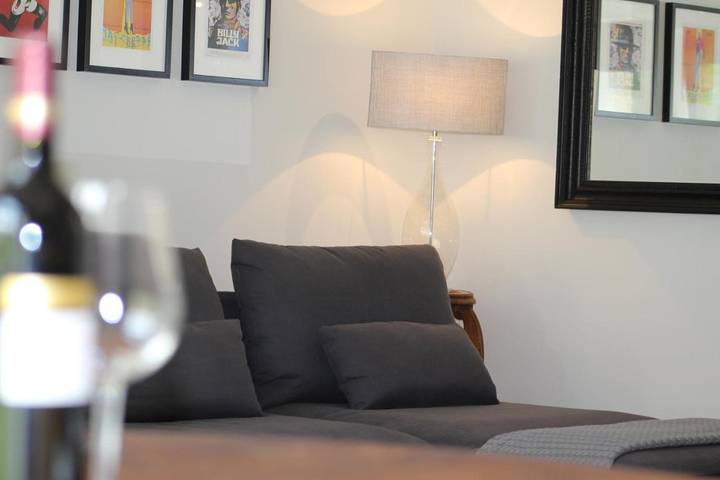 Gîte pour 2 personnes, avec vue ainsi que jardin et piscine à Villasavary - 4