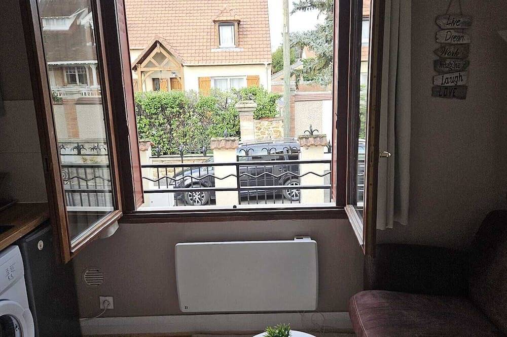 Entire apartment, Studio in Champigny sur marne near Disneyland in Champigny-sur-Marne, Val-de-Marne