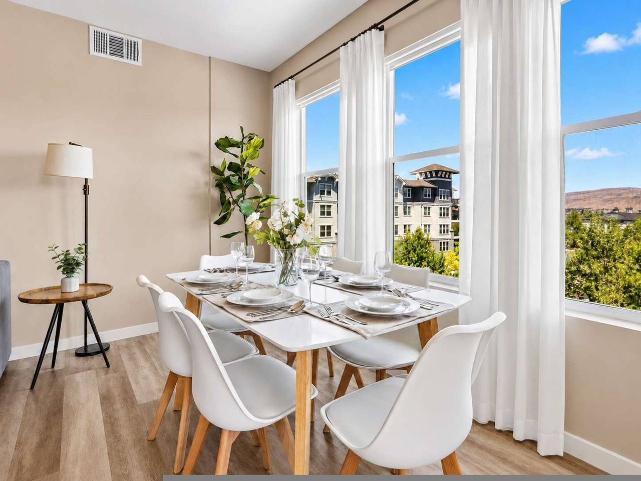 Apartamento entero, Sparks Marina 2Br    Mountain Views  Pool   Hot Tub in Sparks, Nevada (Estados Unidos)