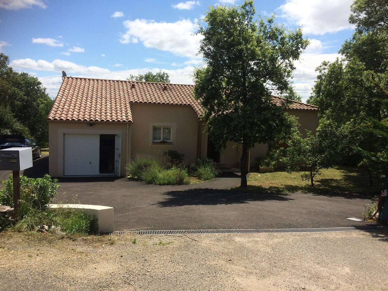 Maison 4 ch avec jardin proche Cahors, Tv smart et Wii, calme et confort in Pradines, Lot