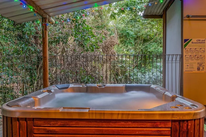 Log cabin for 2 people, with hot tub and terrace - 1