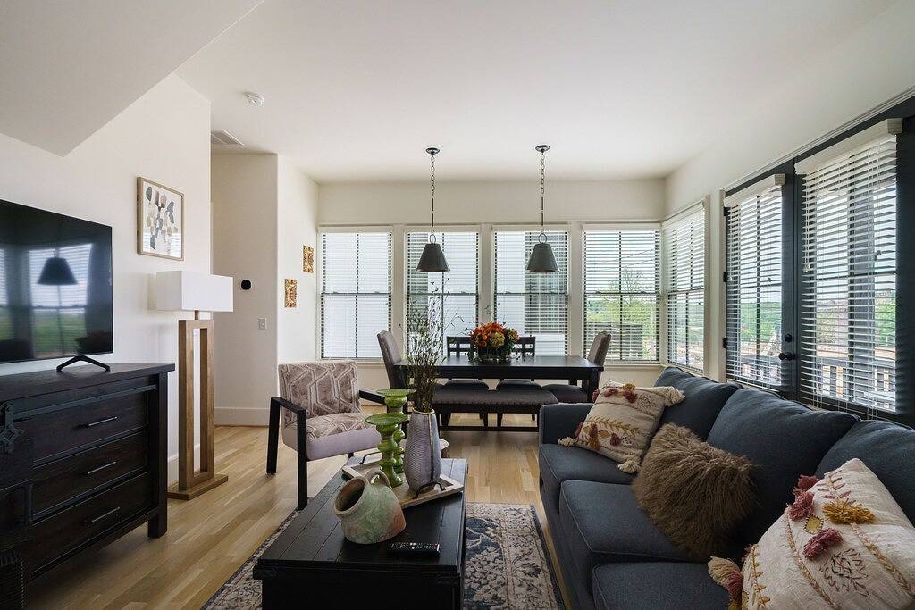 3 Story 2Br-2.5Ba Townhouse w/Terrace/pool Downtown Atl Open in Atlanta, Fulton County