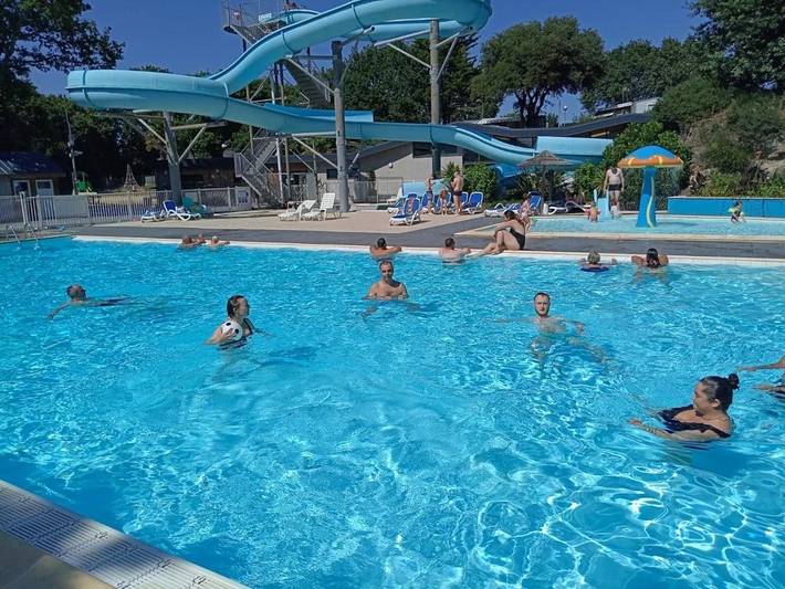 Camping pour 4 personnes, avec bassin pour enfant ainsi que piscine et terrasse à La Baule-Escoublac - 2