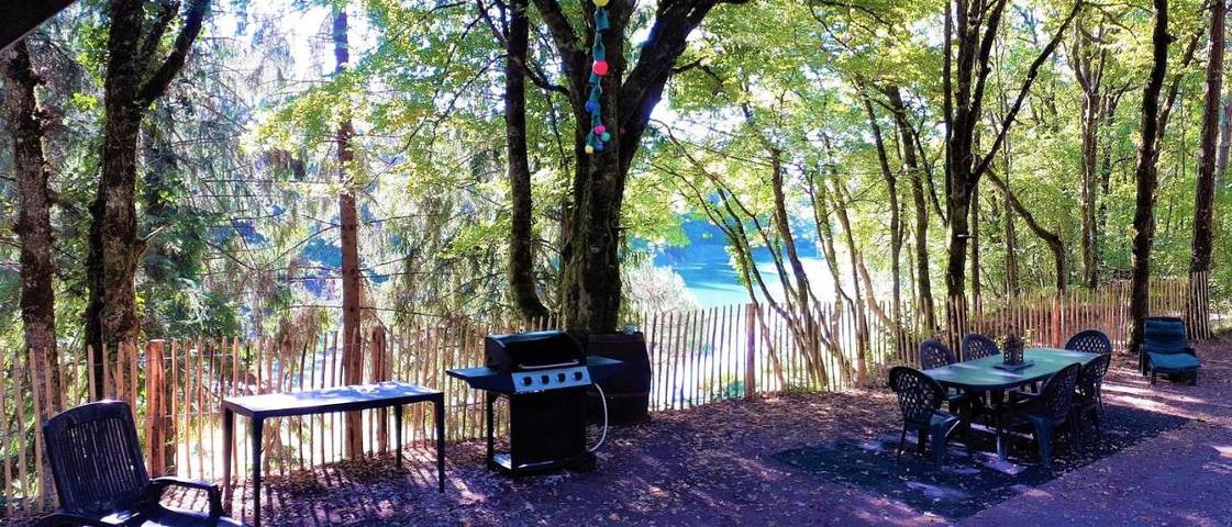 Location de vacances pour 4 personnes, avec jardin ainsi que vue sur le lac et vue, animaux acceptés à Saint-Martin-des-Combes - 3
