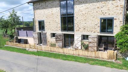 Gîte pour 5 personnes, avec jardin à Châlus