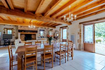 Location De Vacances pour 10 Personnes dans Prats-de-Carlux, Périgord Noir, Photo 1
