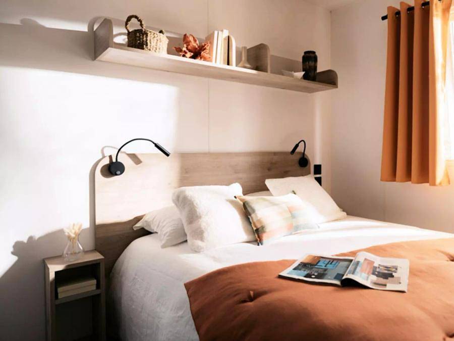 Camping maeva Escapades Le Hameau des Pins - Mobilhome 6 personas - Riviera+ 4 Habitaciones 6 Personas Aire Acondicionado + Tv 2sdb in La Moutone, La Crau