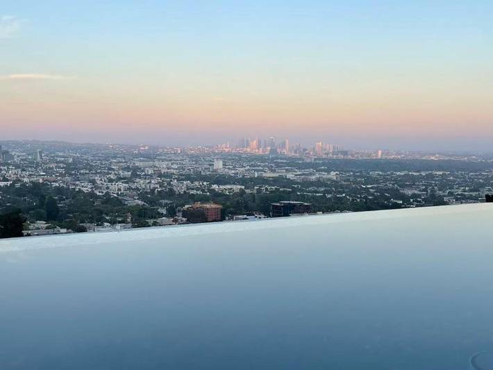 Casa de huéspuedes para 2 personas, con piscina además de terraza y vistas en Los Angeles
