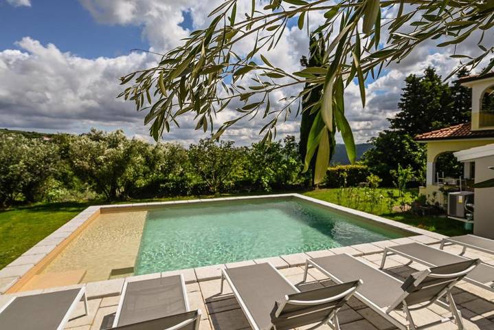 Ferienwohnung für 4 Personen, mit Ausblick und Garten sowie Pool und Sauna - 1