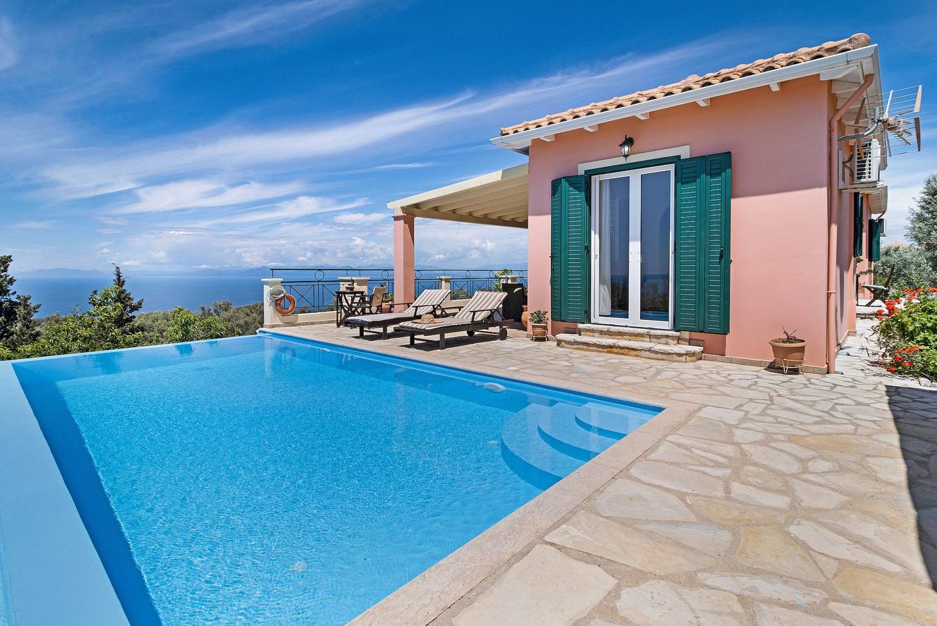 Villa 'Belvedere Rosa' mit Meerblick, Pool, Terrasse und Wlan in Griechenland