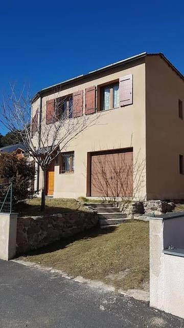 Maison de campagne pour 6 personnes, avec vue et jardin à Formiguères