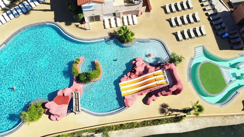 Camping pour 8 personnes, avec piscine et sauna, animaux acceptés dans Massif de l'Esterel - 2