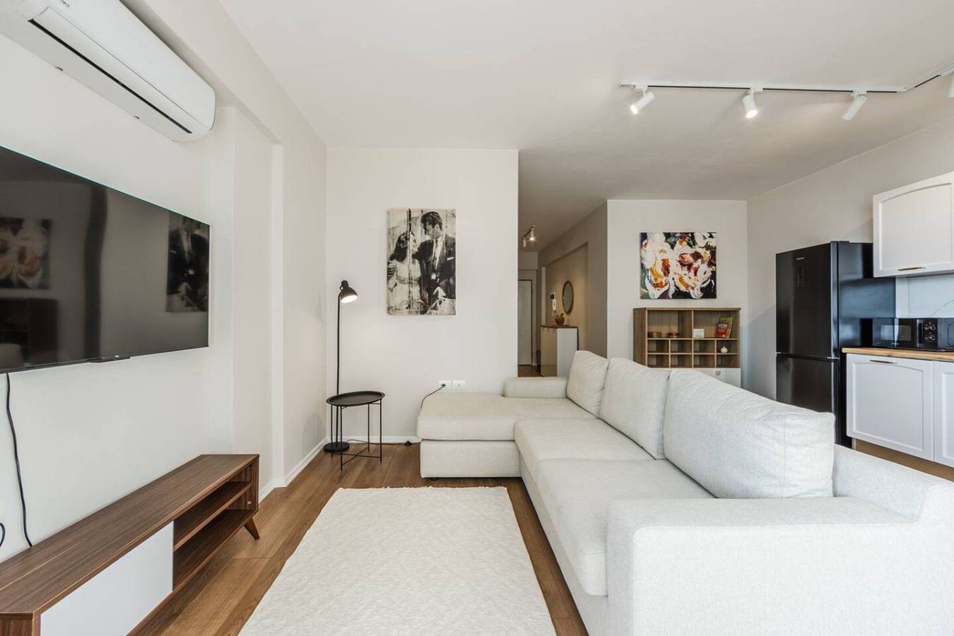 Apartamento entero, Stylish Apartment in Lungomare with Sea View in Vlorë