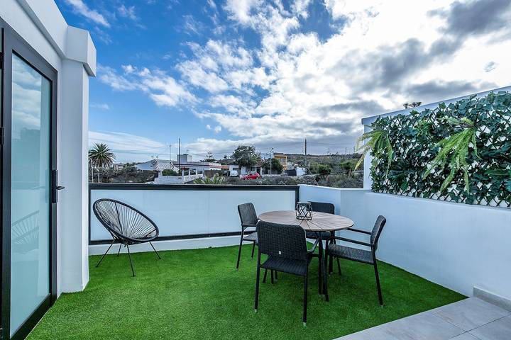 Appartement entier, Appartement de vacances pour 3 personnes avec terrasse in Santa Cruz de Tenerife, East Coast of Tenerife
