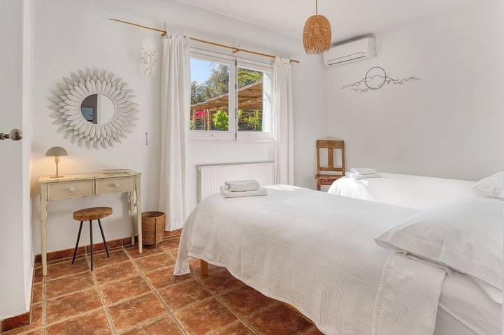 Schöne Villa für 6 Personen mit großem Pool, Meer- und Sonnenuntergangsblick in den Hügeln von San Jose in San José (Ibiza), Sant Josep de sa Talaia