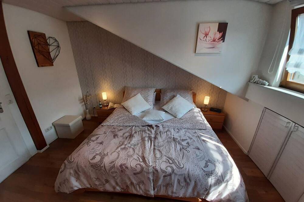 Ganze Wohnung, Ferienwohnung Magnolia - Ferienwohnung in Ockfen, Landkreis Trier-Saarburg