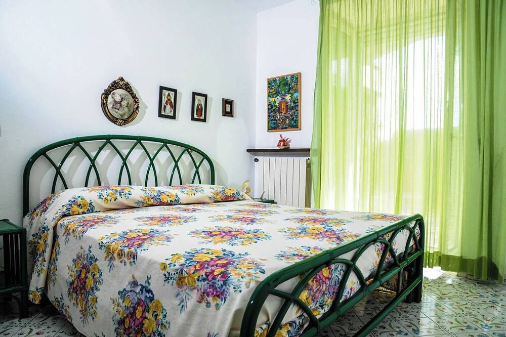 Villa La Prua in Casamicciola Terme, Ischia