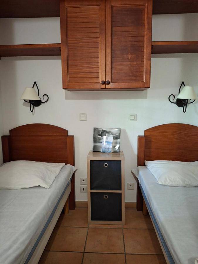 Gîte pour 4 personnes, avec vue ainsi que piscine et balcon à Uhart-Cize - 3