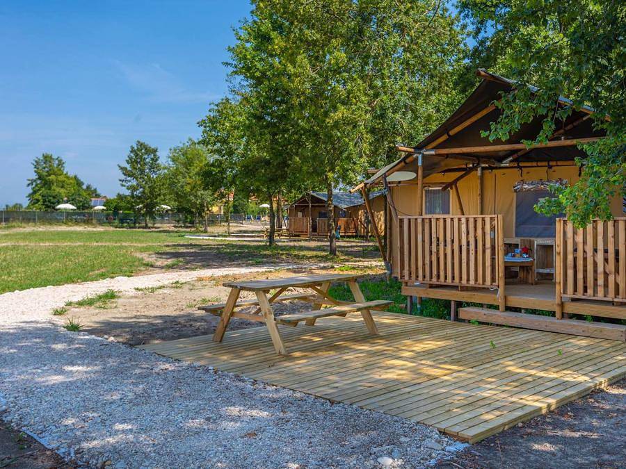 Glamping Tenuta Regina - Lodge 5 persone - Country Glamping Lodge in Palazzolo dello Stella, Provincia d'Udine