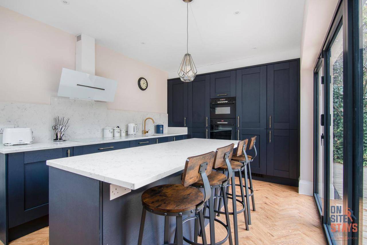 Superior Chalet in Bromley, London