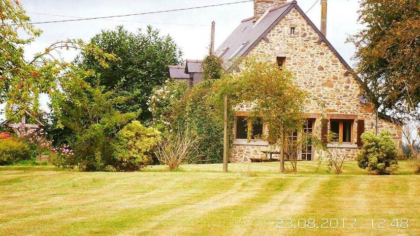 Location de vacances pour 6 personnes, avec jardin et terrasse à Landivy - 2