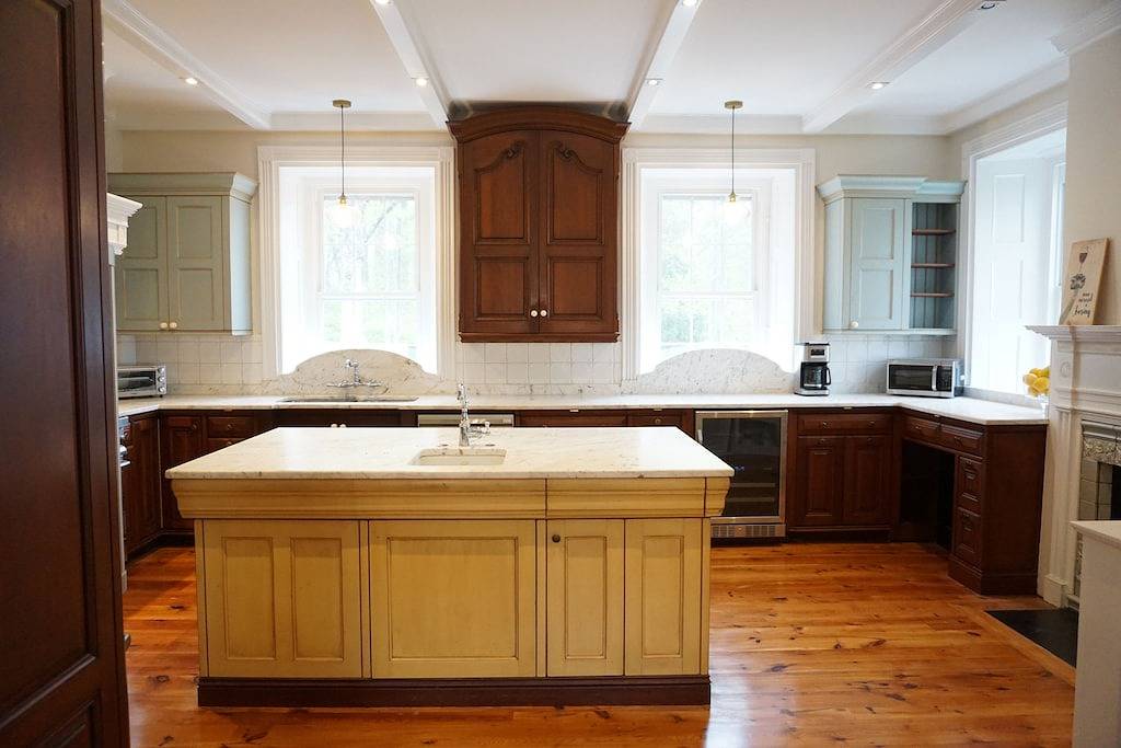 Historic Country Estate with Fabulous Pool & Pool House! in Hunterdon County