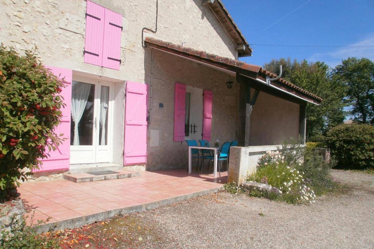 Two-Bedroom Villa in Saint-Pierre-de-Buzet, Région de Nérac