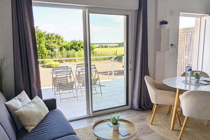 Gîte pour 4 personnes, avec Terrasse à Bois-Jérôme-Saint-Ouen