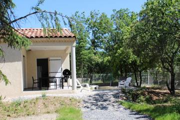 Gîte pour 4 personnes, avec piscine et terrasse à Vogüé