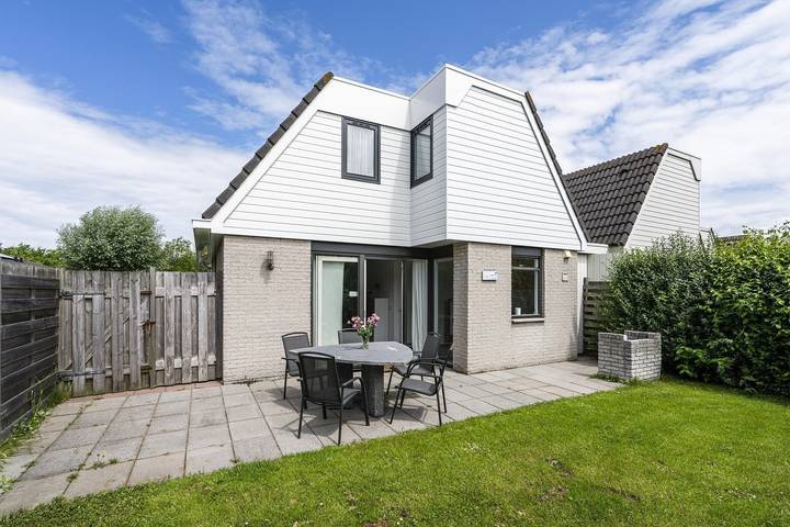 Ferienhaus für 6 Personen, mit Balkon/Terrasse und Terrasse sowie Sauna