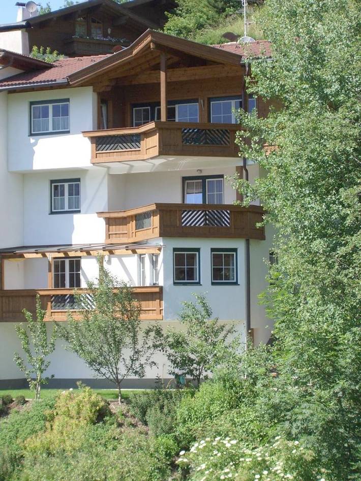 Ferienwohnung für 4 Personen, mit Balkon und Terrasse sowie Ausblick in Hainzenberg - 3