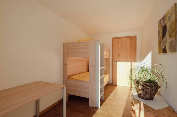 Ganze Wohnung, Chalet Bärgfride Appartement/Fewo, Dusche, Wc, 1 Schlafraum 3-Zimmerwohnung in Kandersteg, Frutigen - Lenk - Adelboden
