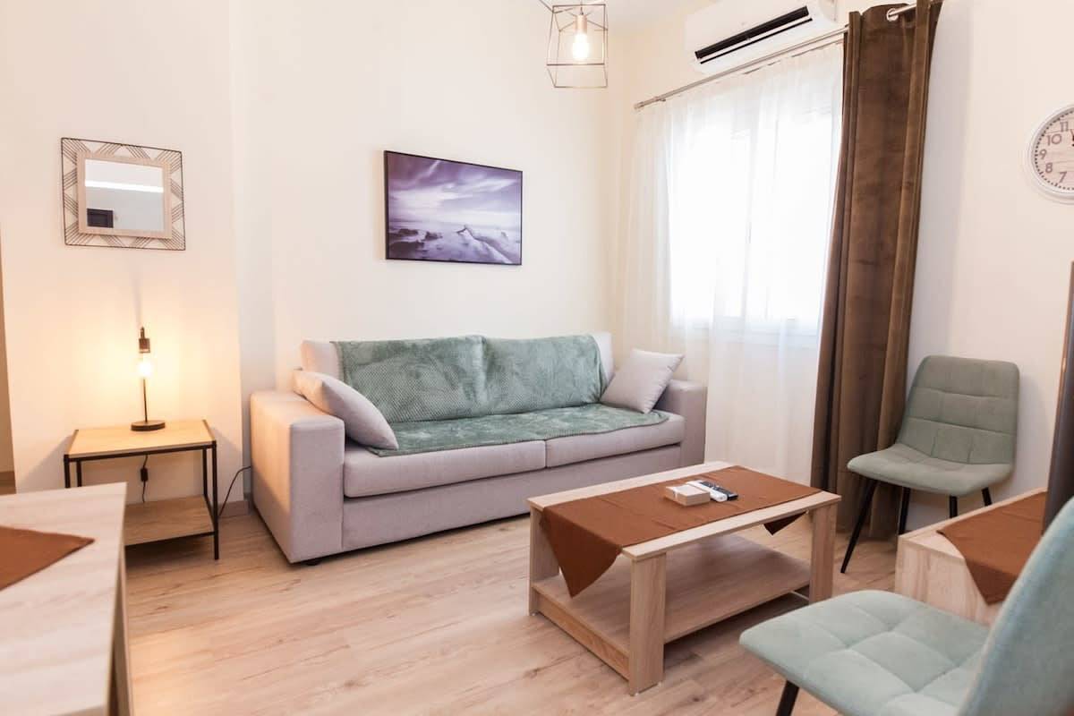 Apartamento entero, Trendy 2 Bd Apt in Galatsi in Sección central de Atenas, Atenas