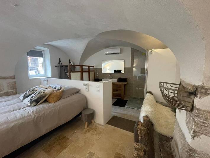 Gîte pour 2 personnes, avec jardin à Vic-le-Comte - 4