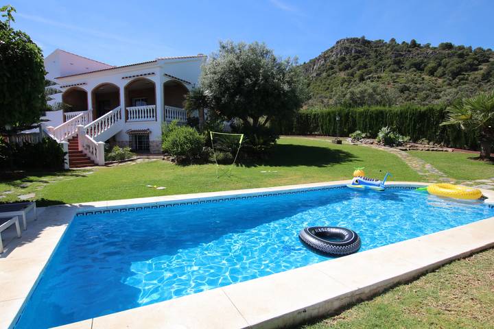 Villa voor 14 personen, with Balkon and Terras as well as Tuin in Alhaurín de la Torre