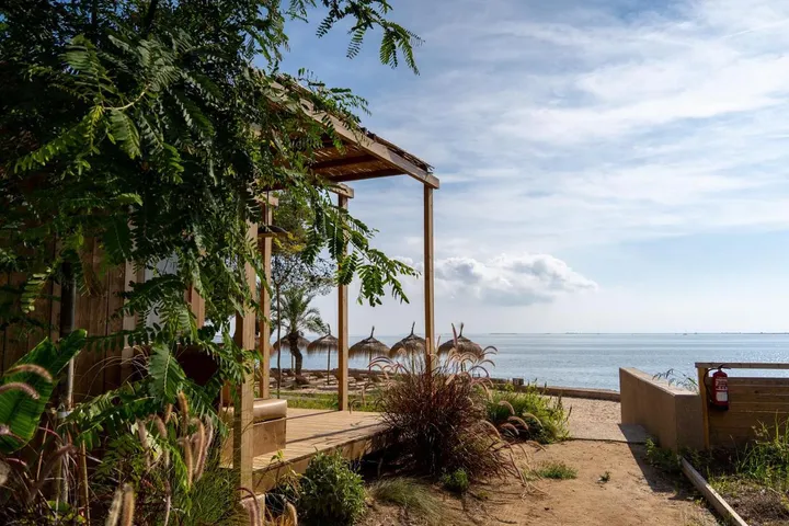 Camping para 7 personas, con jardín además de piscina y vistas, Familias con niños - 1