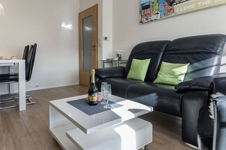 Ferienwohnung für 5 Personen, mit Balkon in Carolinensiel - 2