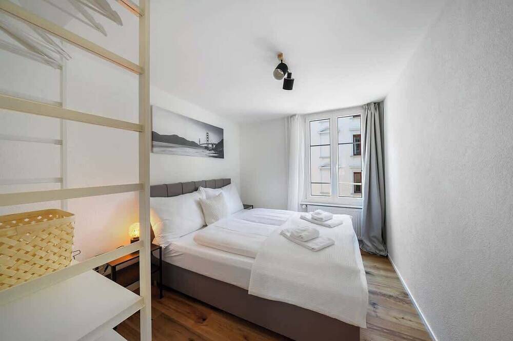 Entire apartment, Book2stay: modern Apartment at Top Place (Olma Messen) in St. Gallen, Lake Constance (Switzerland)