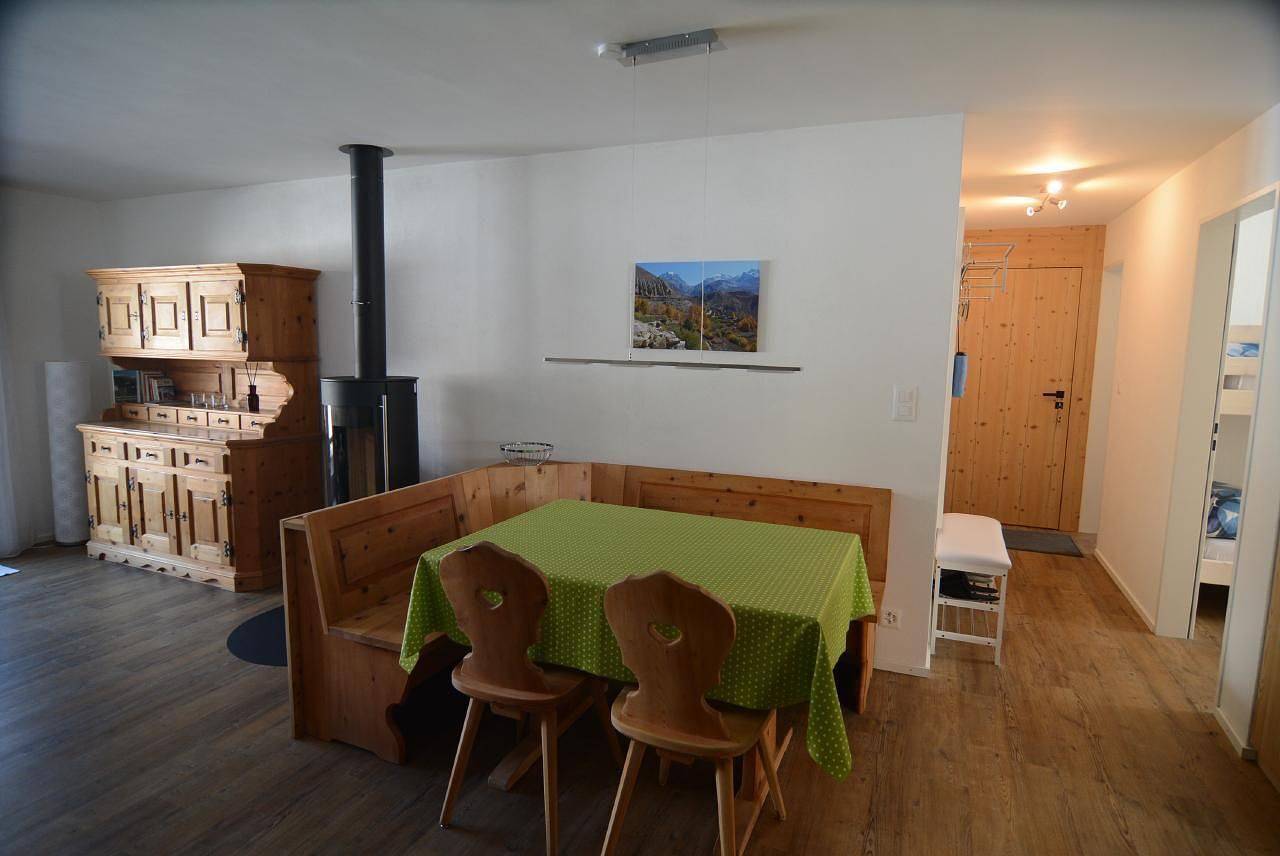 Ganze Ferienwohnung, Chesa Brünella, Wohnung Belvair in Zuoz, Oberengadin