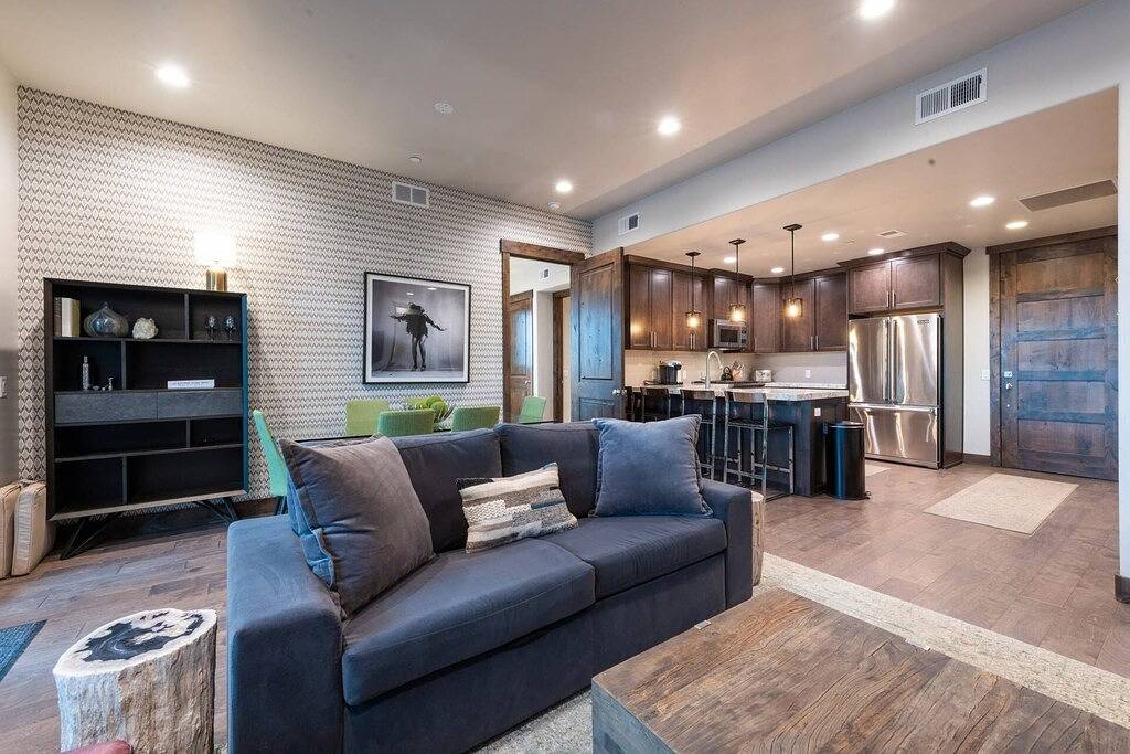 Ganze Wohnung, Canyons Resort Pet Friendly Ski Condo – Free On Call Ski Shuttle, Hot Tub, Pool + Free Ski Rental in Uinta Wasatch Cache National Forest