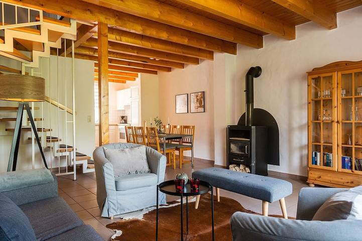 Ferienwohnung für 5 Personen, mit Garten und Balkon