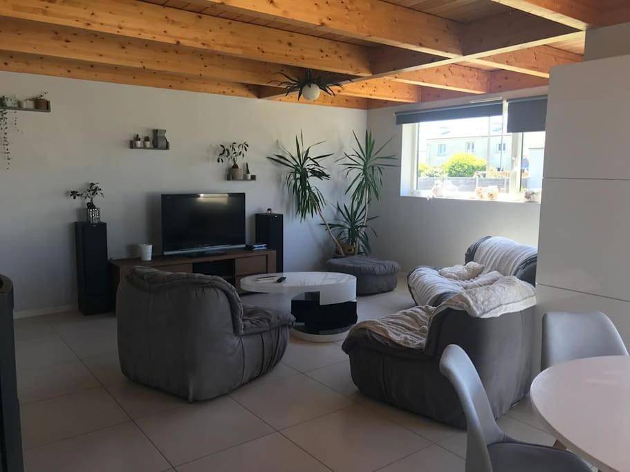 Three-Bedroom House in Lampaul-Plouarzel, Région de Brest